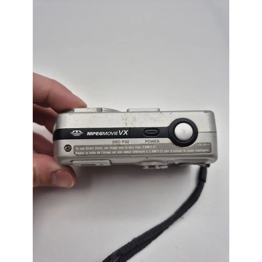 Sony Digital Camera Cybershot DSC-P32 3.2MP Silver For Parts Read Description